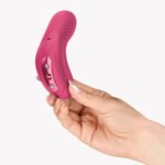 Laya III Lay-on Vibrator - Magenta - Image 3