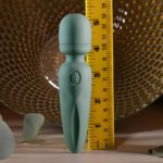 Rumble Wand Rechargeable Vibrating Wand – Green - Image 3