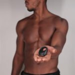 Je Joue Mio Rechargeable Vibrating Silicone Cock Ring Black - Image 5