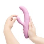 Le Wand Hither Rechargeable Dual-Motor Vibrator – Light Purple - Image 7