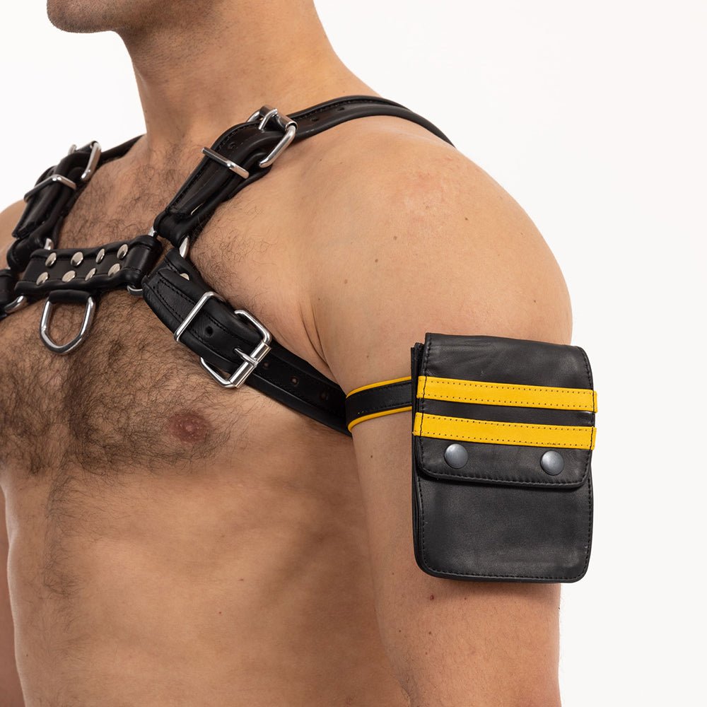 prowler-red-pouch-wallet-blackyellow Prowler RED Pouch Wallet Black/Yellow - Image 1
