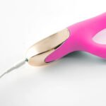 Maui 420 Series - Dual Motor G-Spot Pot Leaf - Rechargeable Vibrator - Pink - Image 3
